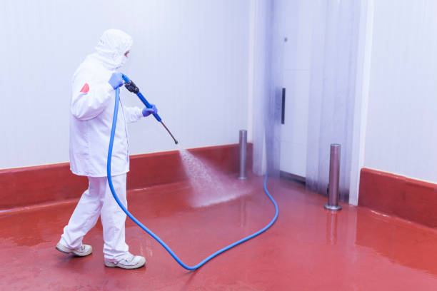 Best Animal Enclosure Cleaning  in Carteret, NJ